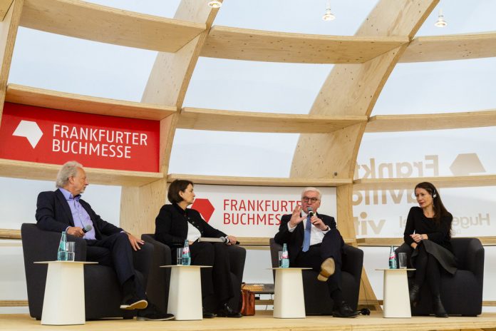 R2N9L26XQP5TBXZBHJXP_prvw_65273 Frank-Walter Steinmeier in conversation with Ivana Sajko and Stefan Hertmans at Frankfurter Buchmesse 2018