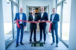 Koenig & Bauer Radebeul gets global Customer Experience Centre Inauguration of the new CEC in Radebeul (left to right): Dirk Winkler, head of print technology, product management and product marketing, Claus Bolza-Schünemann, president and CEO of Koenig & Bauer, Ralf Sammeck, Koenig & Bauer management board member and CEO of Koenig & Bauer Sheetfed, and Thomas Göcke, head of digital business transformation, hand the new building over to its future users Photo K&B