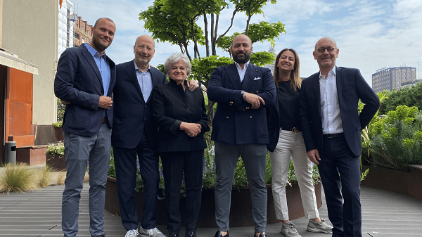 Signing_in_Milan Siegwerk acquires La Sorgente Spa