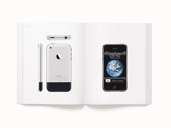 Apple Apple
