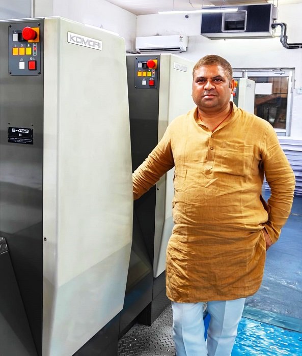 Mr Gyanendra Kumar Gautam with the first KOMORI Enthrone 429 Gyan Digital Graphics