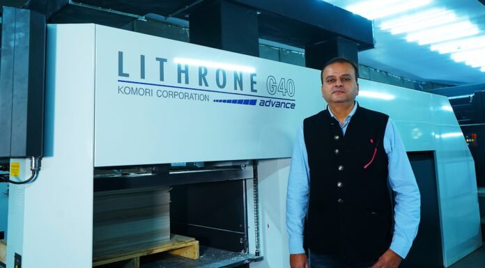 Mr Wafa Abbas with KOMORI Lithrone GL40 Advance Amber