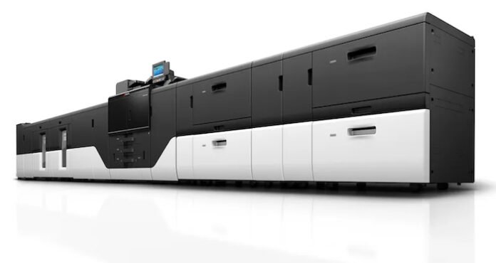 Kyocera_TaskAlfaPro15000cRight_PRkyo_WQ copyWEB700 Kyocera TaskAlfa Pro 15000c