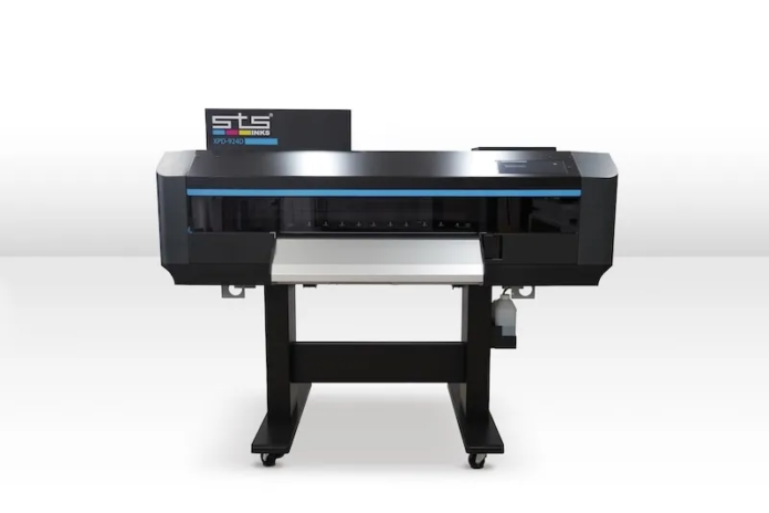 The printer has boasts two Mutoh AccuFine HD printheads, which are actually Epson PrecisionCore heads.