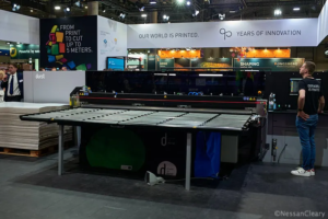 The Durst P5 Core is a mid-range 3.5m wide hybrid printer.